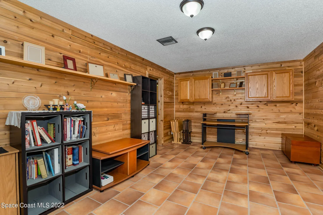Photo of 2647 School Drive NE