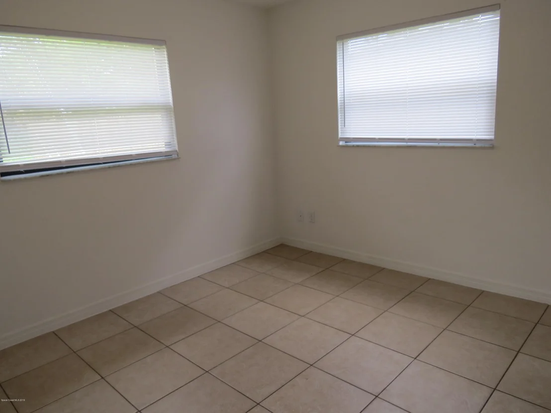 Photo of 1015 Slayton Avenue