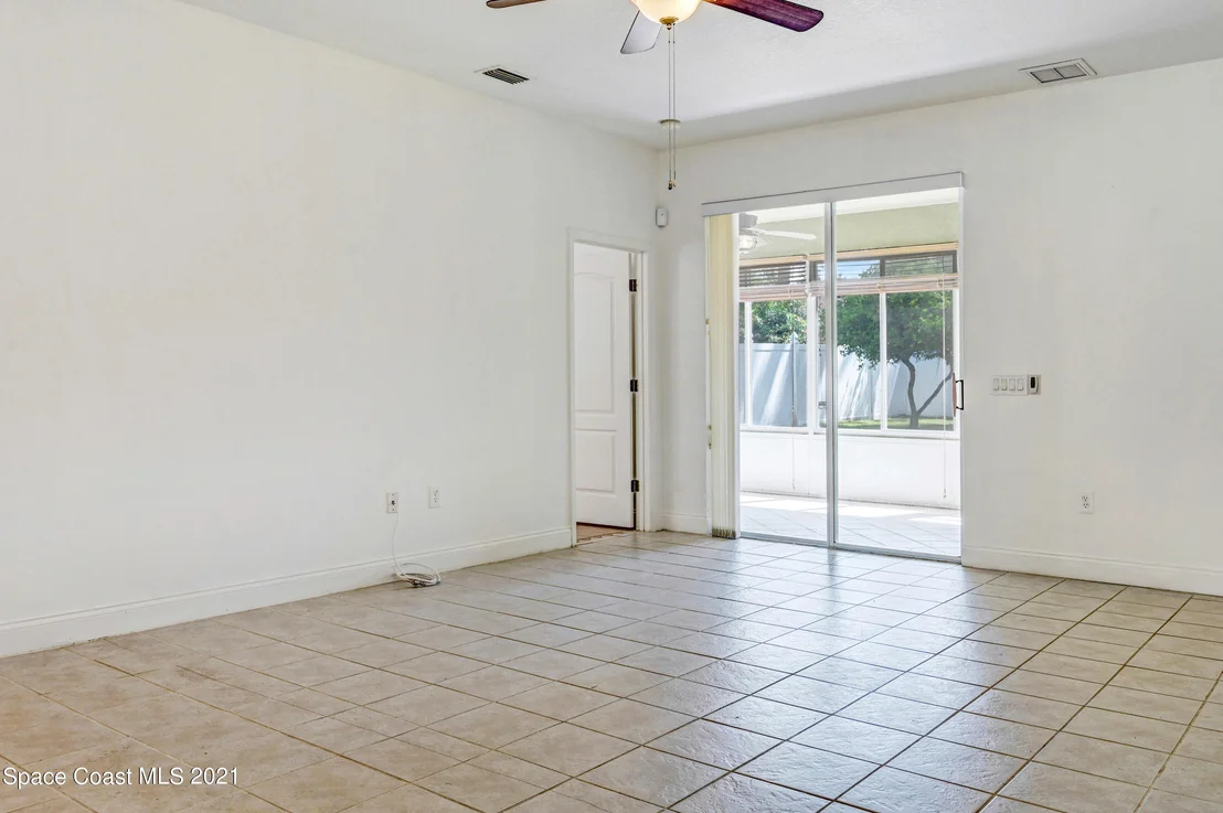 Photo of 312 Waterside Circle