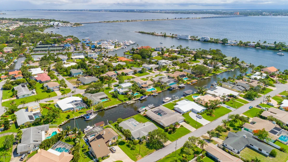 Photo of 507 Bahama Drive
