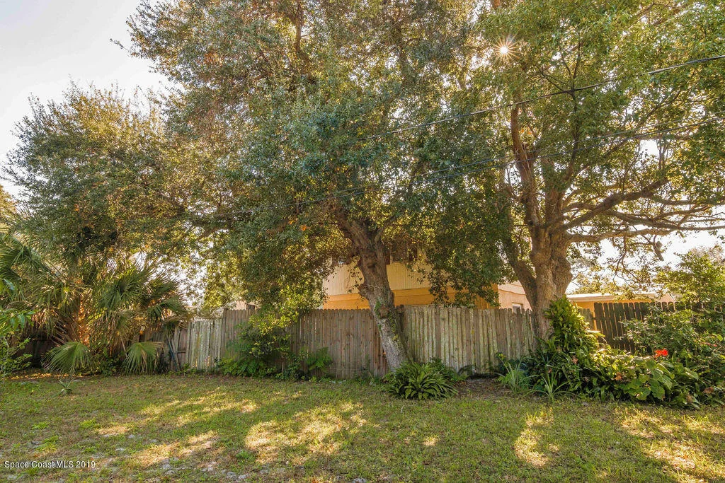 Photo of 1213 Oxford Way