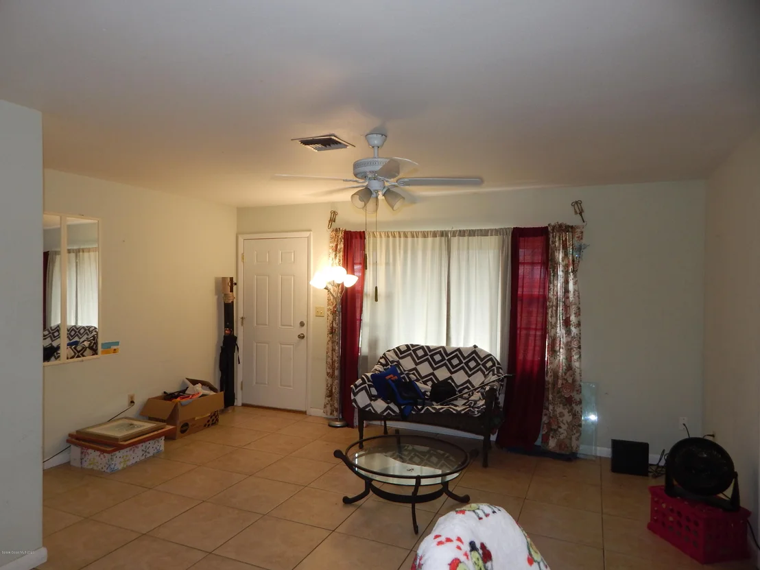 Photo of 811 Bianca Drive NE