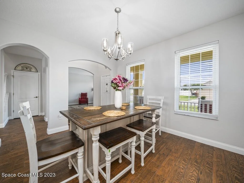 Photo of 3233 Hawthorne Avenue