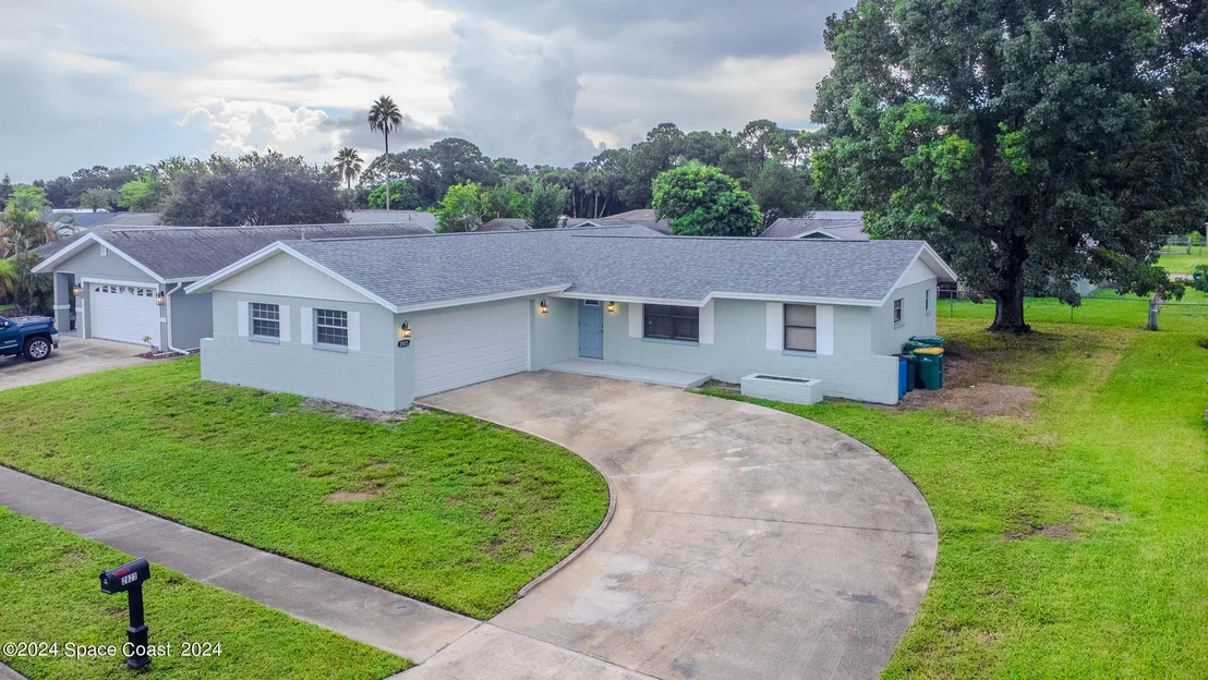 Photo of 2823 Corbusier Drive