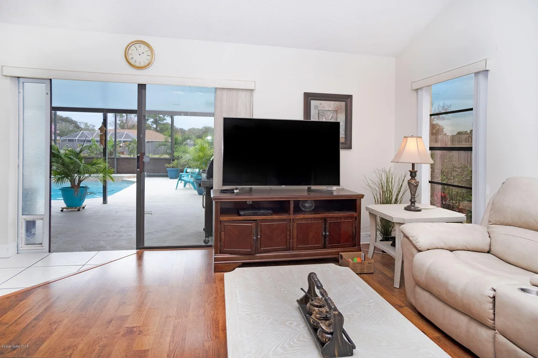 Photo of 902 Jamestown Drive