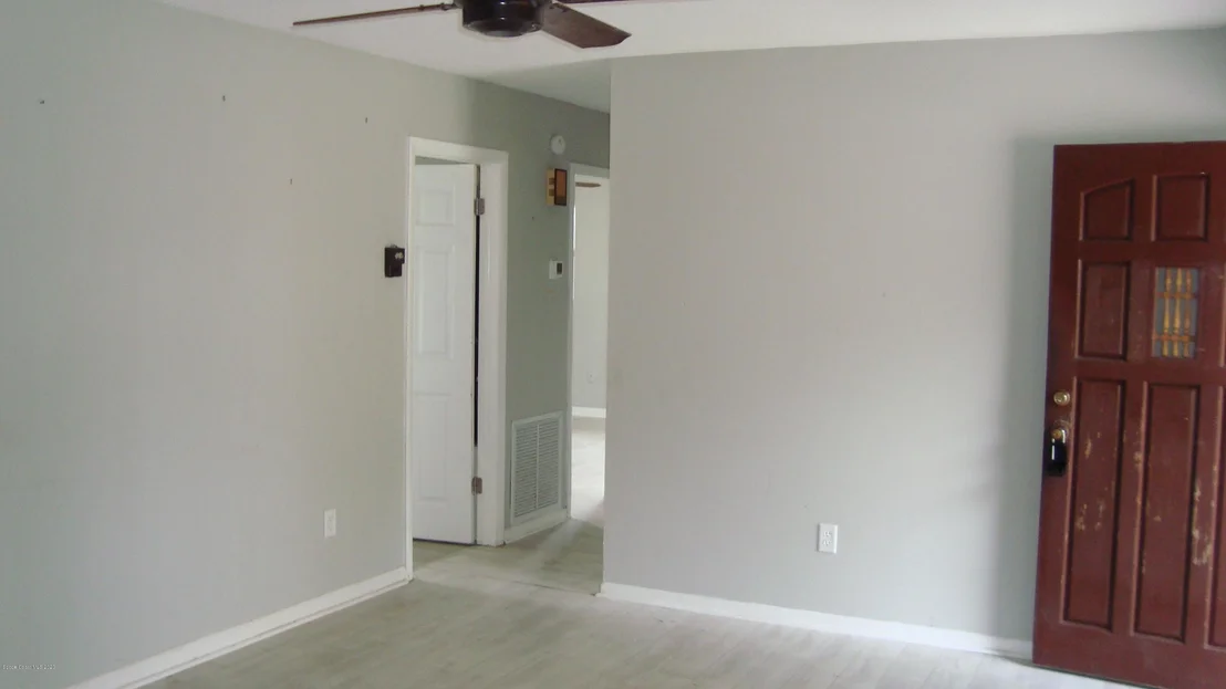 Photo of 854 Angle Street NE