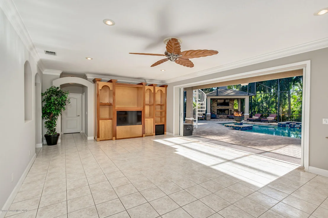 Photo of 5905 Newbury Circle