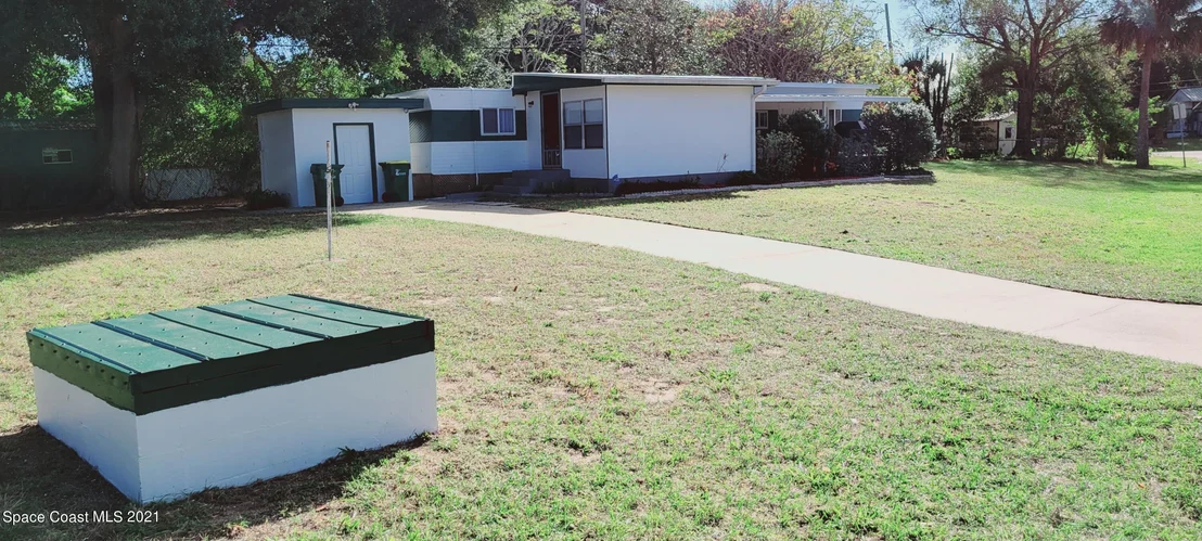 Photo of 6974 Ash Drive