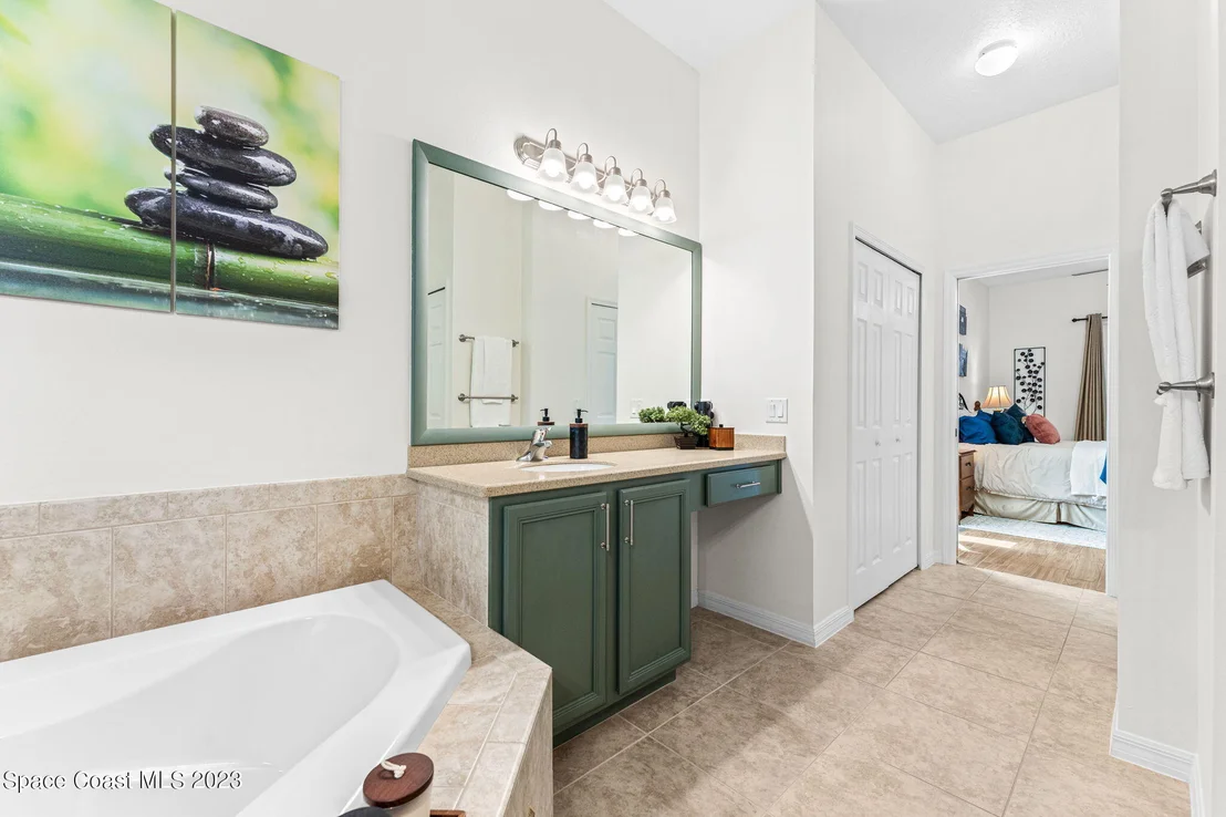 Photo of 2275 Botanica Circle