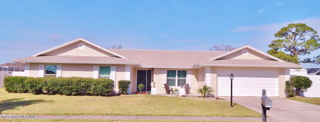 Photo of 780 Pebble Beach Avenue NE
