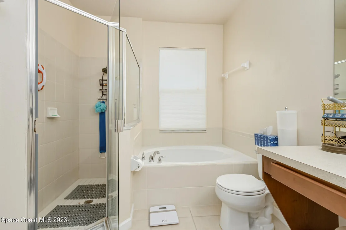 Photo of 881 Benton Drive