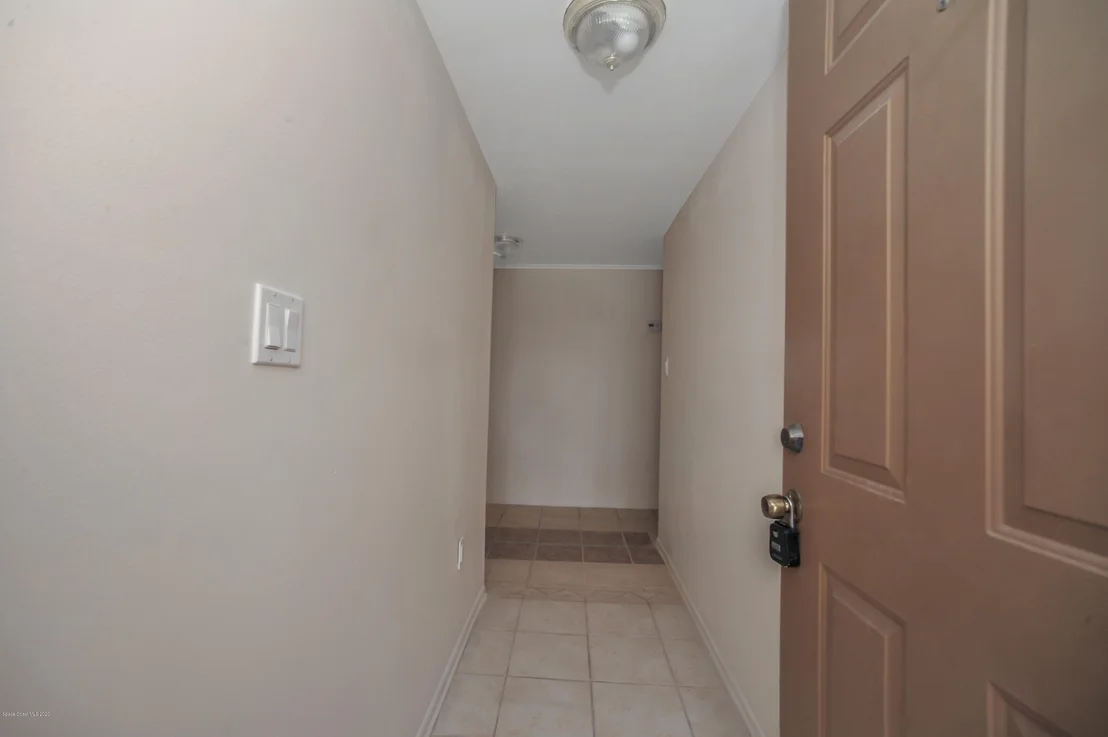 Photo of 797 James Circle NE