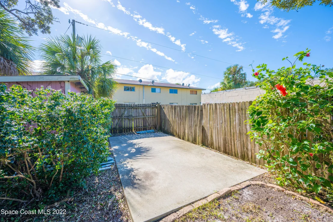 Photo of 1698 Guava Avenue