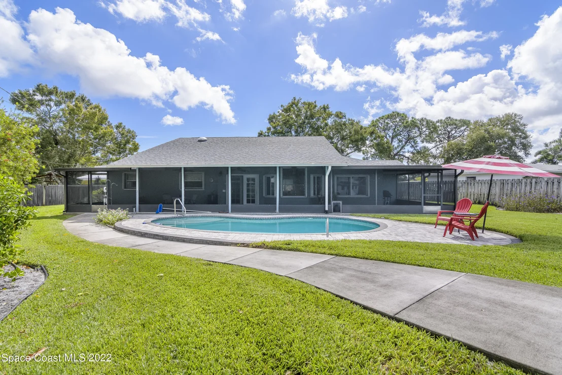 Photo of 2512 Pinehurst Circle