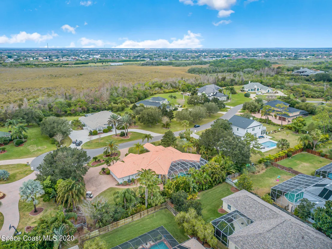 Photo of 889 Oak Park Drive