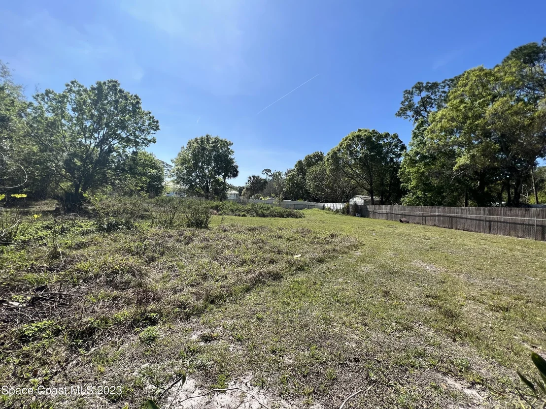Photo of 7557 Newcomb Lane