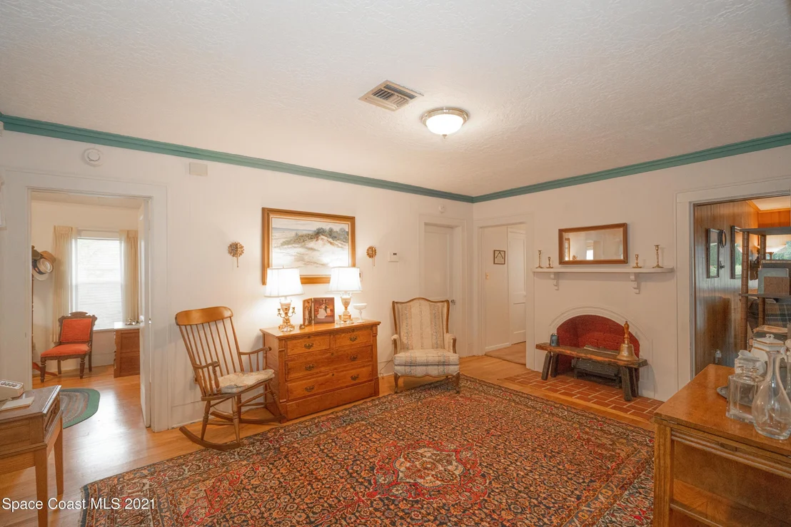 Photo of 27 Sweet Street