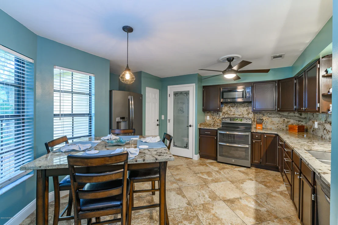 Photo of 816 Pine Shadows Avenue