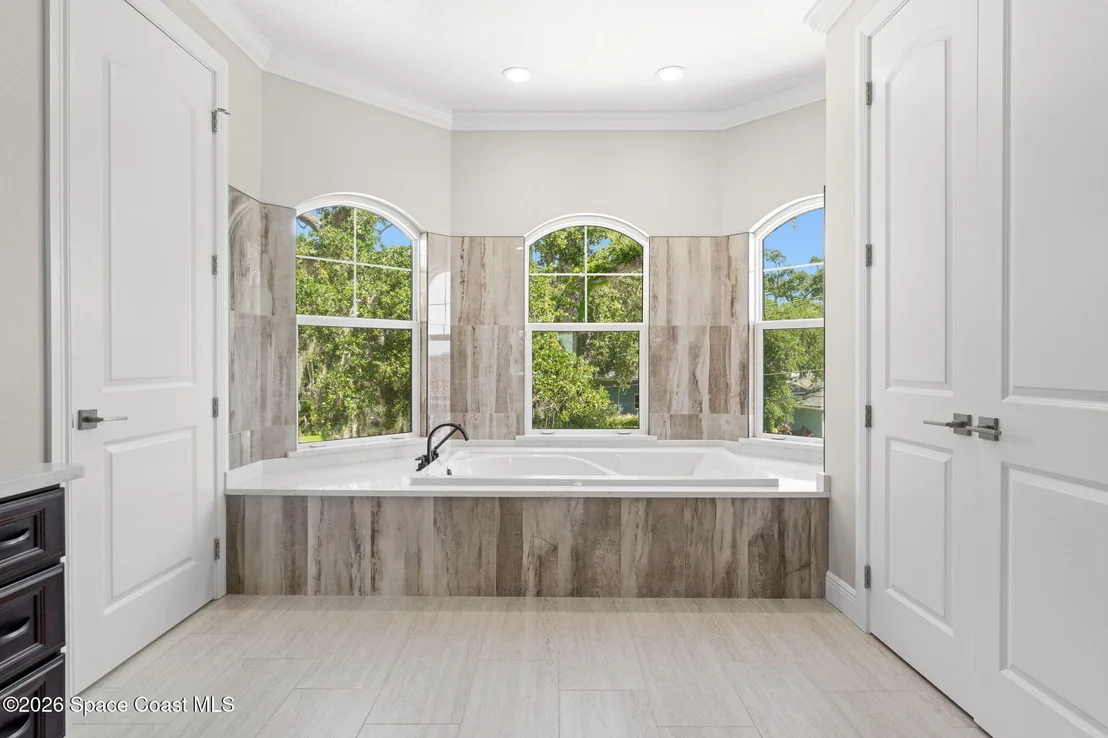 Photo of 3441 N Sylvan Lane