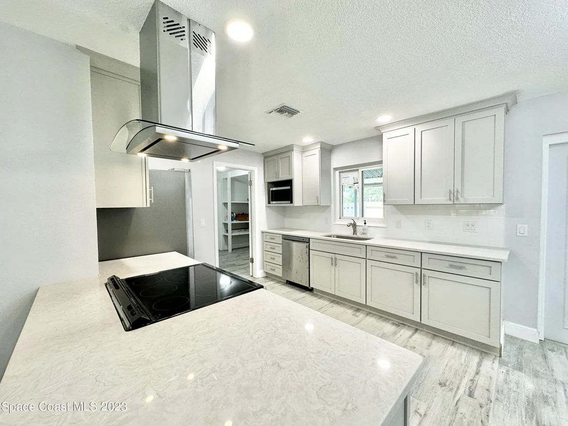 Photo of 4735 Cocoanut Drive