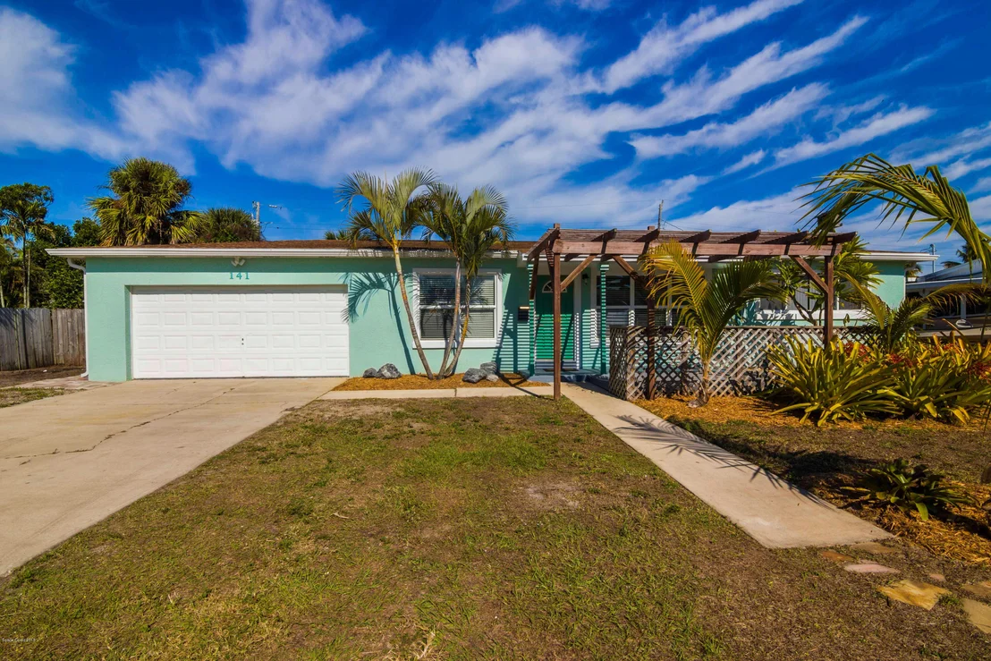 Photo of 141 SE 3rd Street