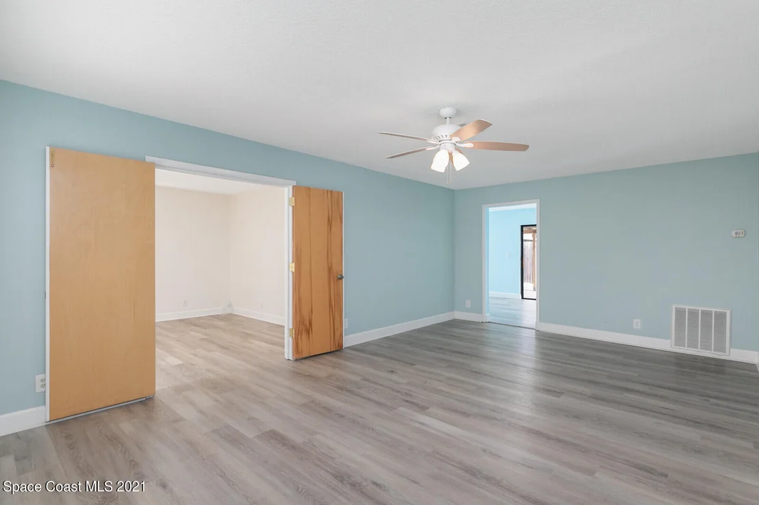 Photo of 300 Bahama Drive
