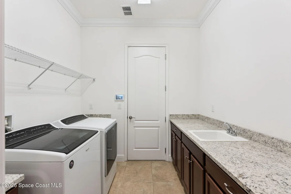 Photo of 5043 Vantage Court