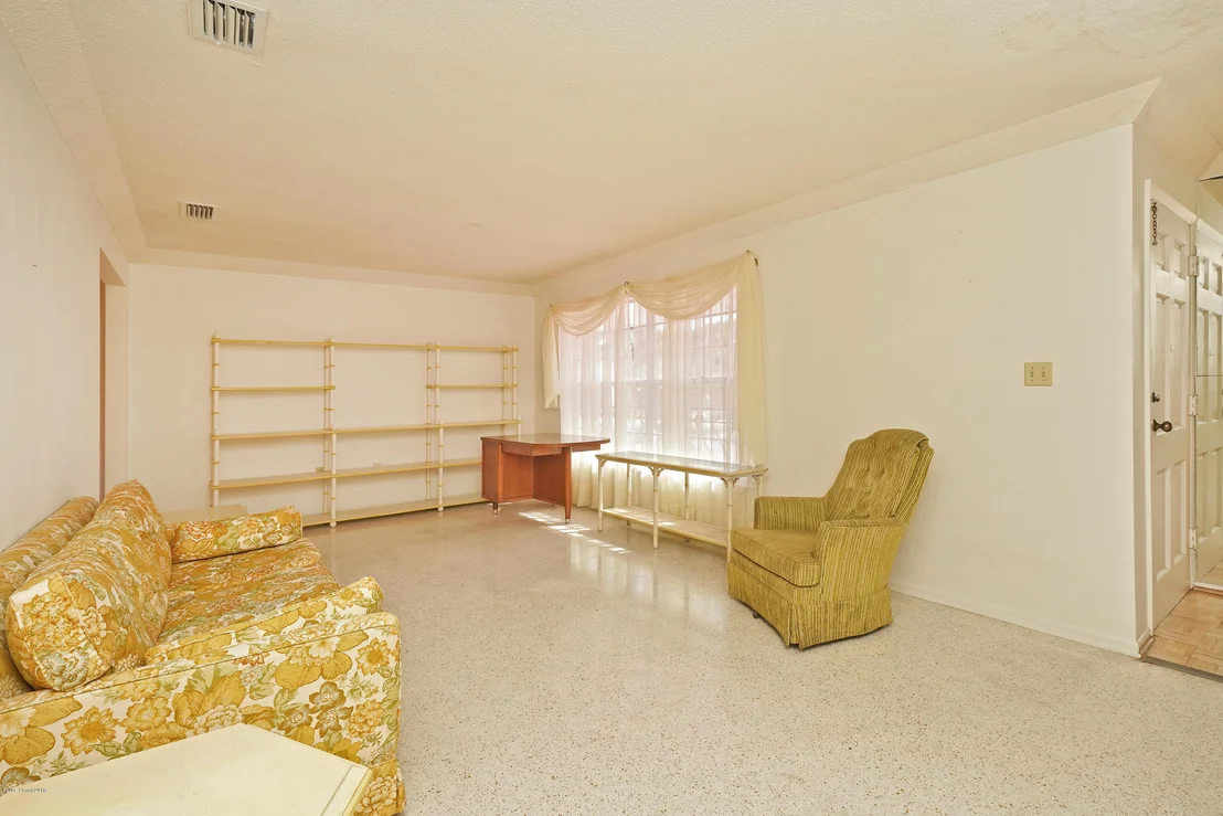 Photo of 4891 Fairview Drive