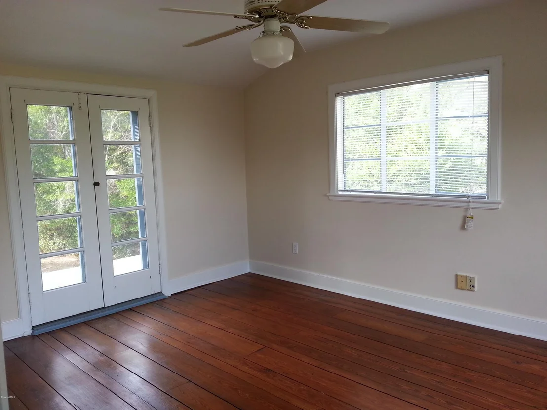 Photo of 3543 N Indian River Drive