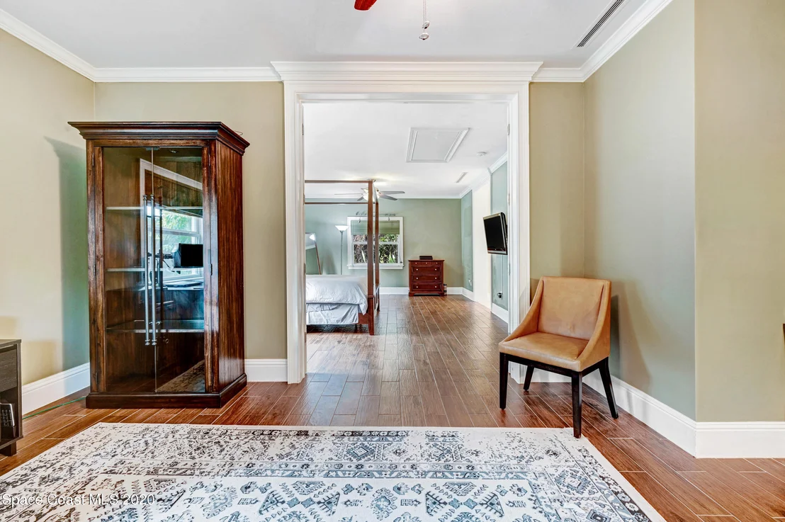 Photo of 6420 South Drive