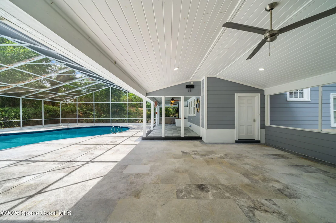 Photo of 875 N Indian River Drive
