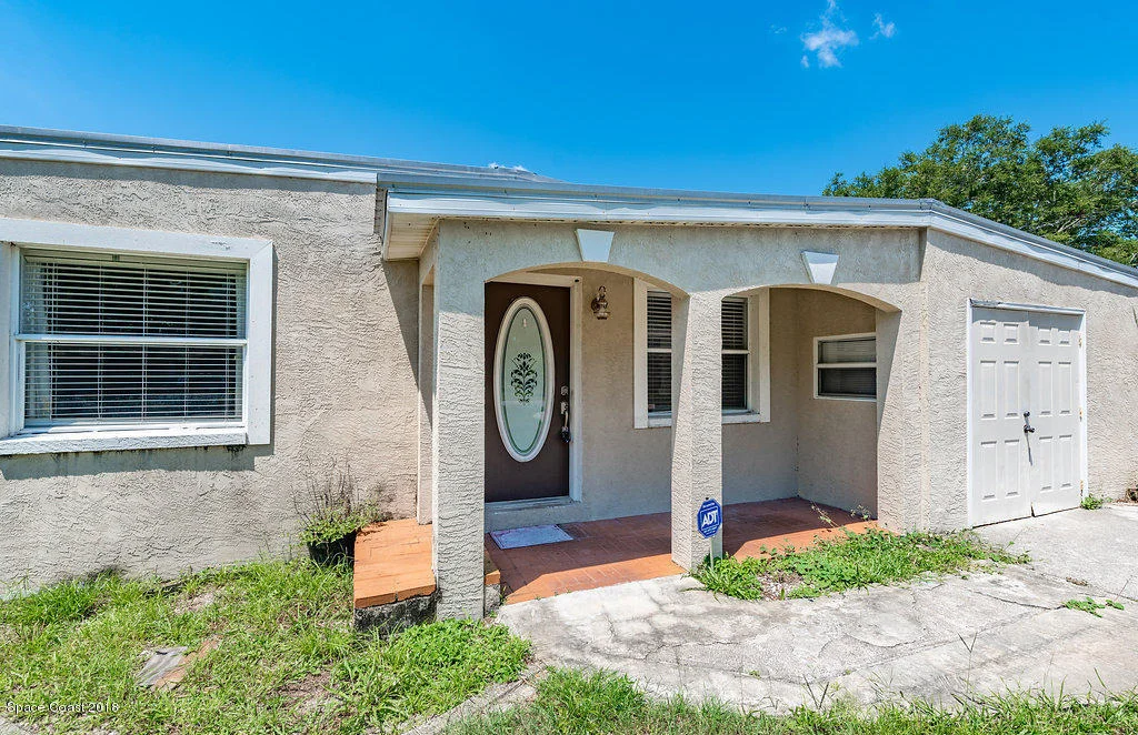 Photo of 28 W Azalea Circle