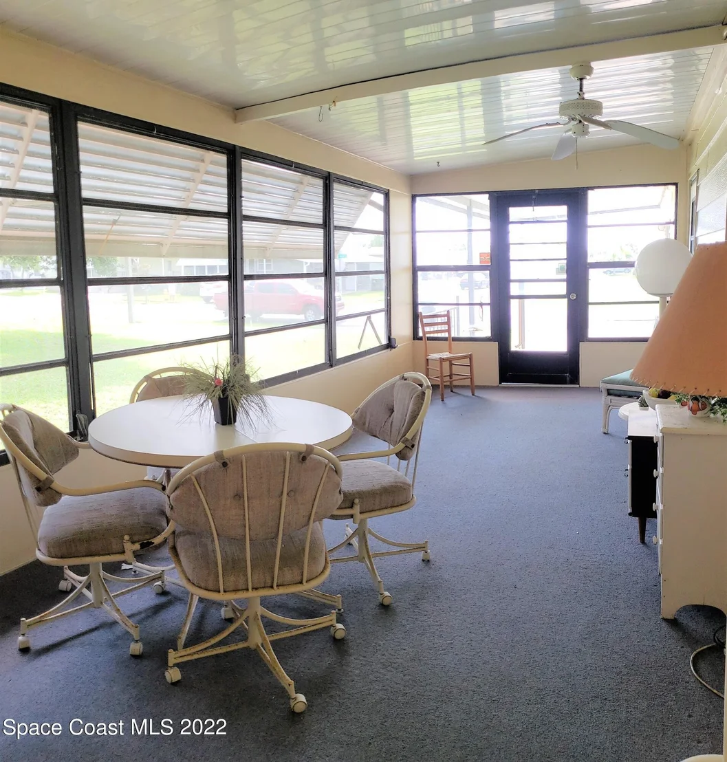Photo of 2375 Coconut Palm Drive NE