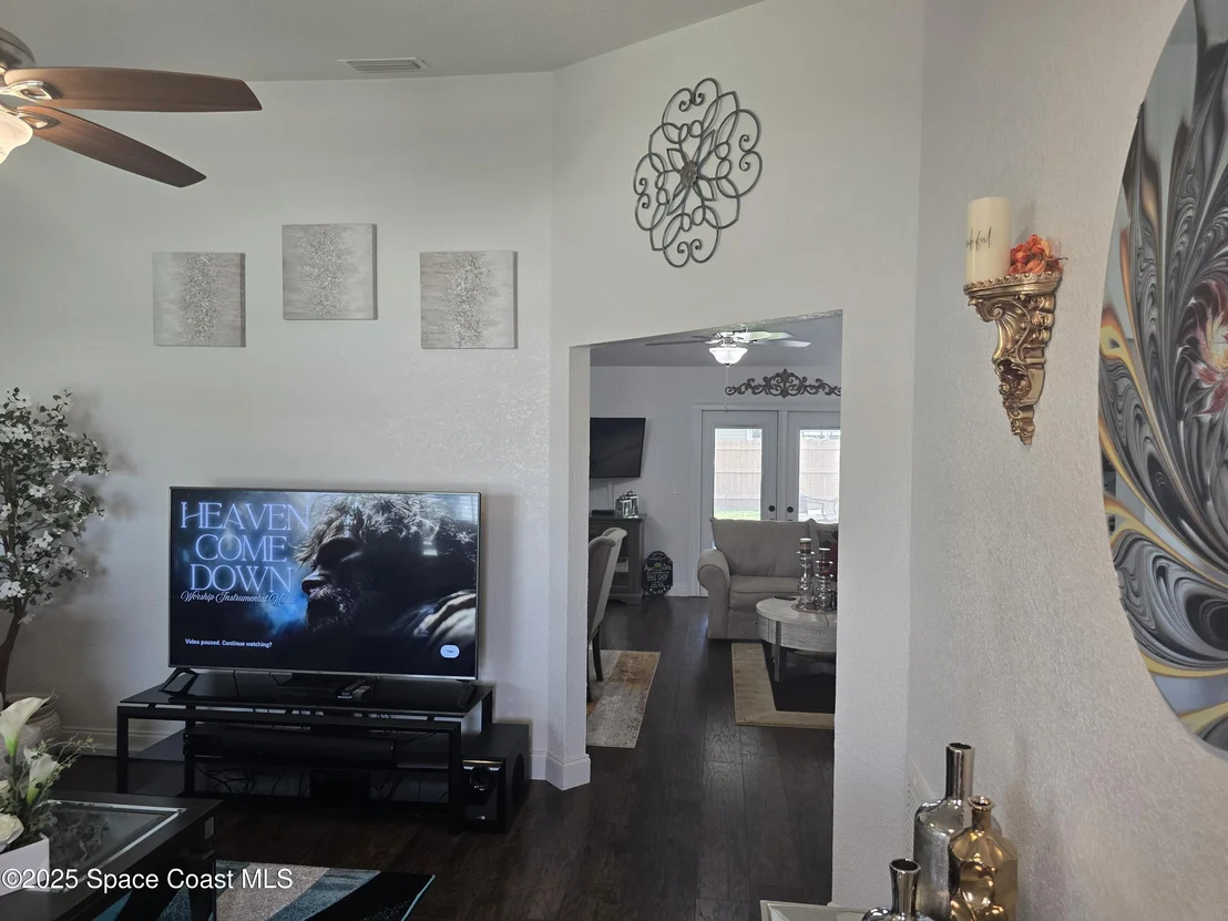 Photo of 834 Pine Shadows Avenue