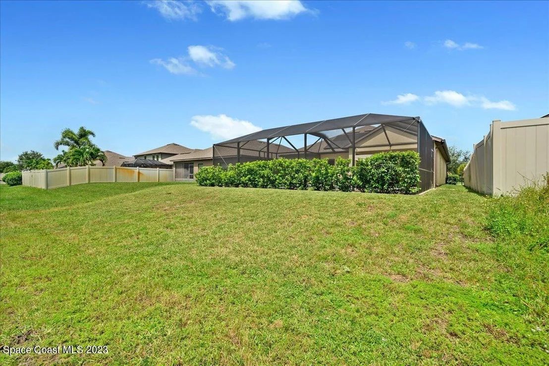 Photo of 930 Dillard Drive SE