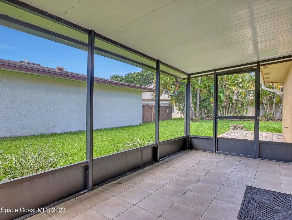 Photo of 220 Applewood Circle
