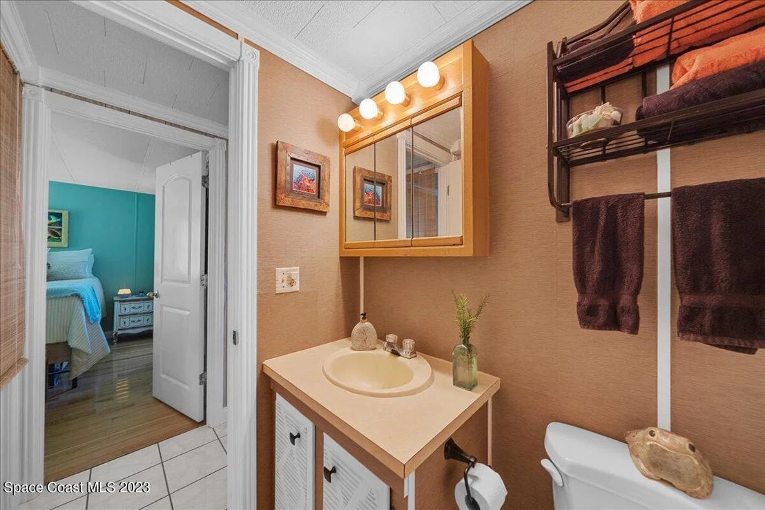 Photo of 2314 Coconut Palm Drive NE