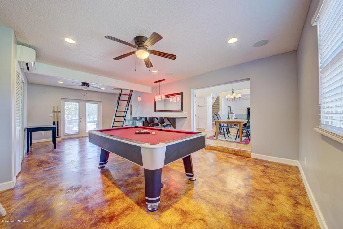 Photo of 2164 Royal Oaks Drive