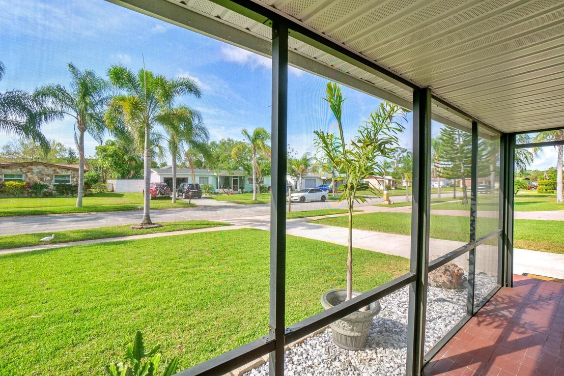 Photo of 1096 Madrid Road