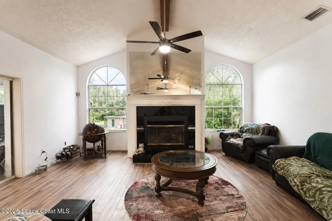 Photo of 4165 Heller Road