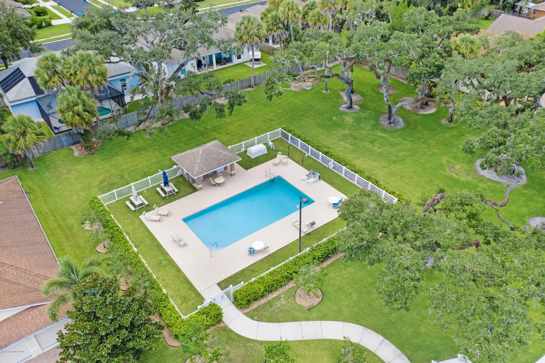 Photo of 2045 Botanica Circle