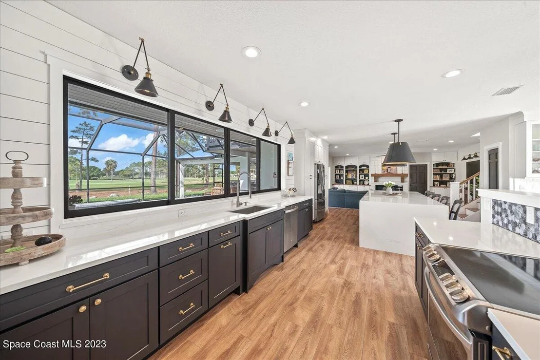 Photo of 520 Whispering Pines Circle