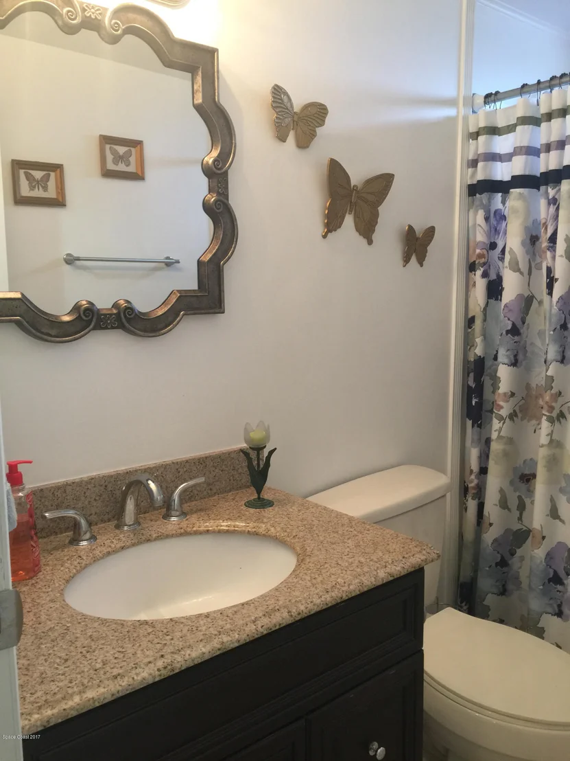 Photo of 2448 Coconut Palm Drive NE