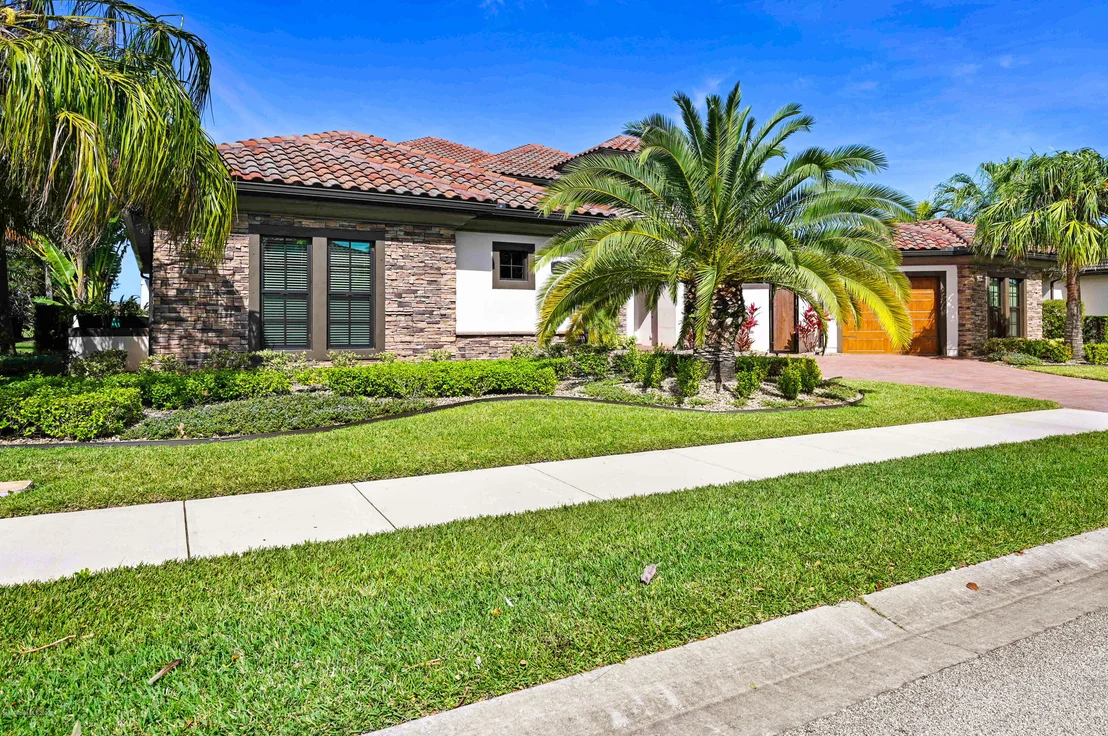 Photo of 2879 Wyndham Way