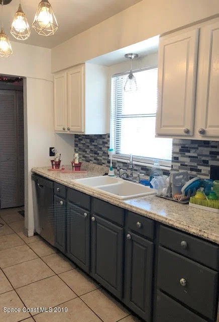 Photo of 1086 Madrid Road