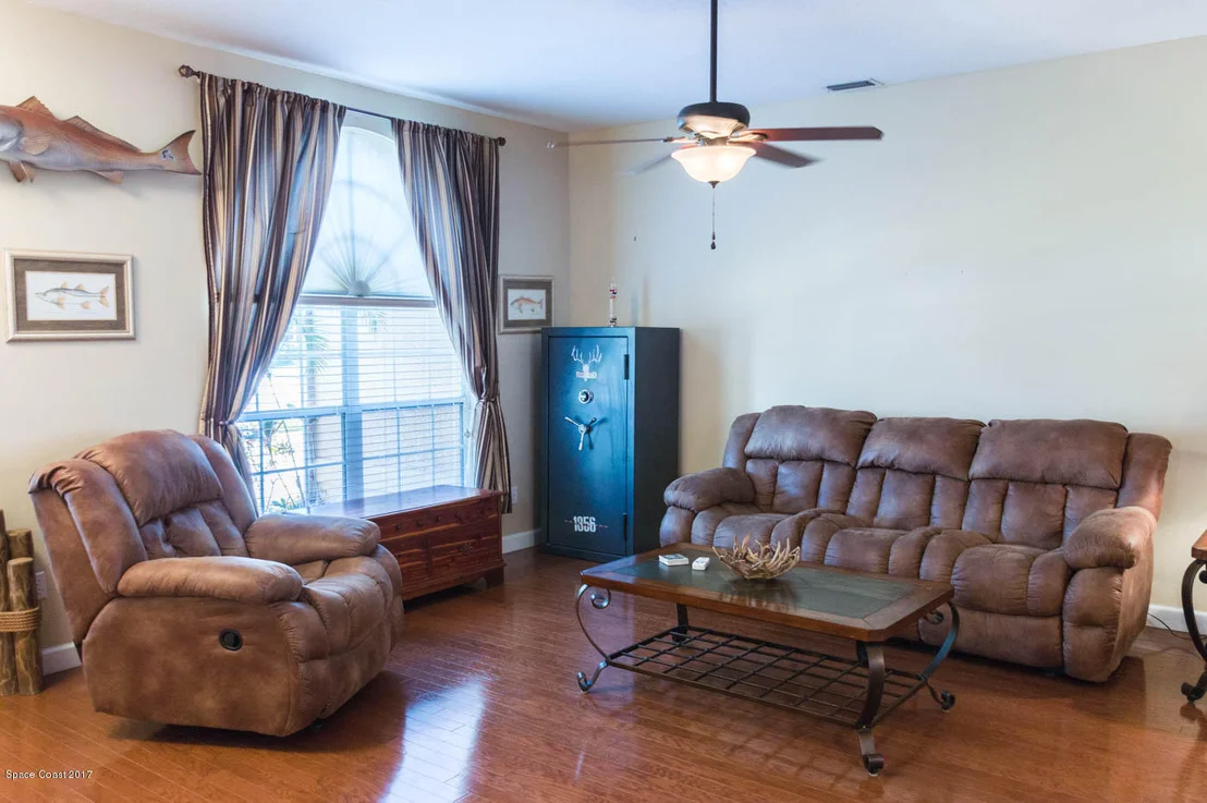 Photo of 1010 Pelican Lane