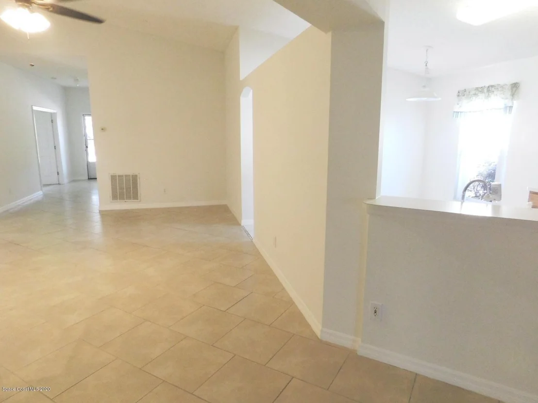 Photo of 485 Benton Drive