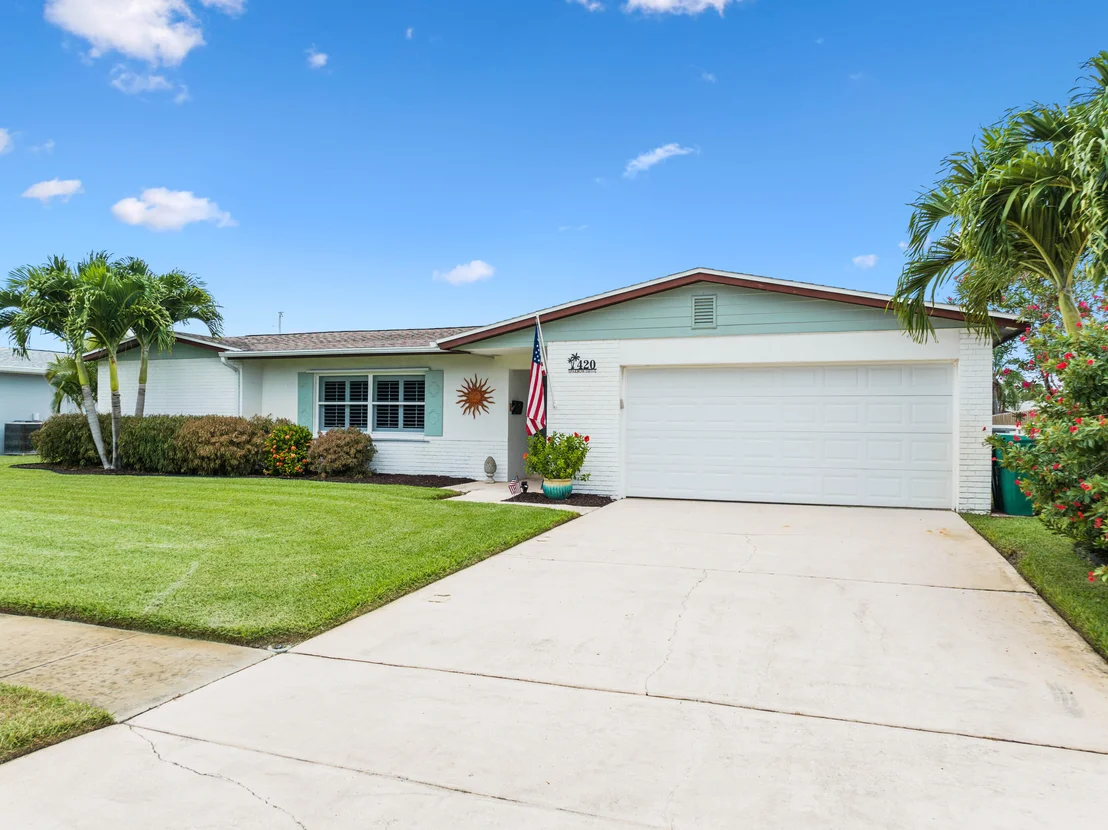 Photo of 420 Sparrow Drive