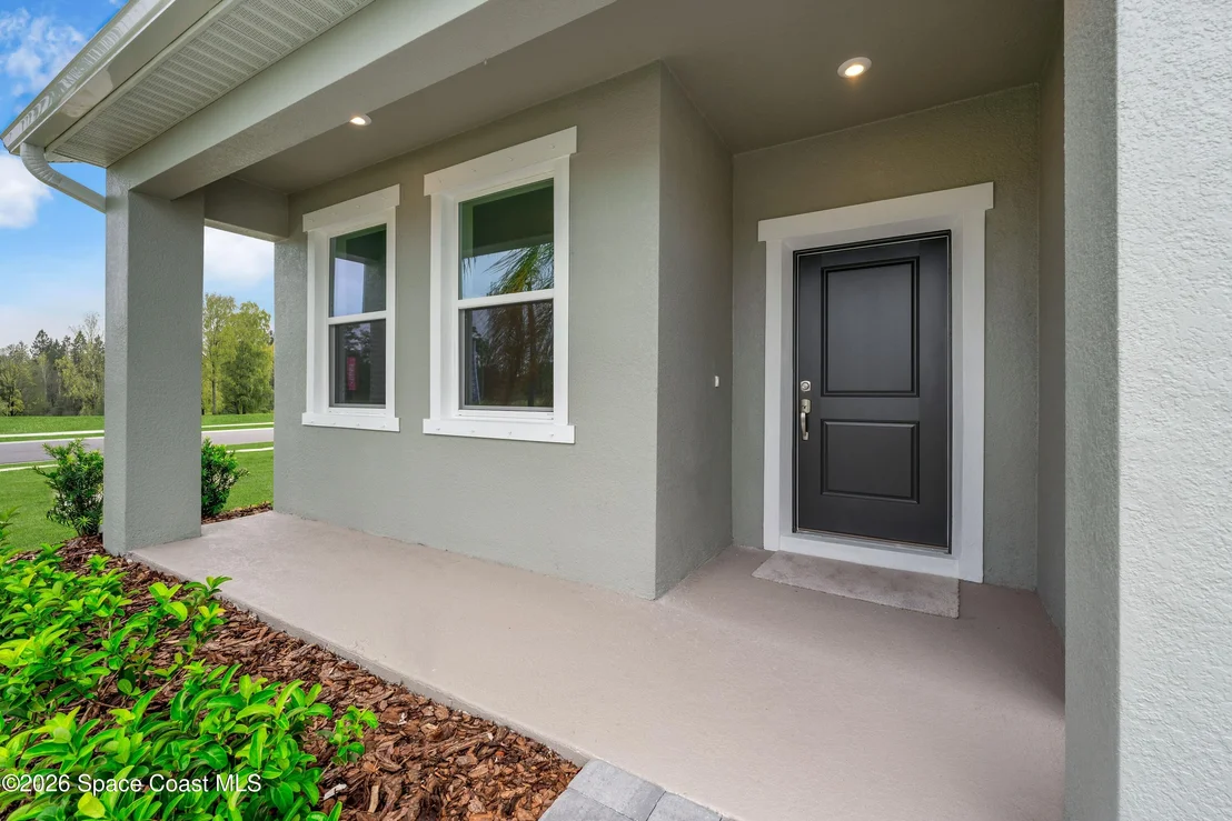 Photo of 1085 Connolly Lane NE