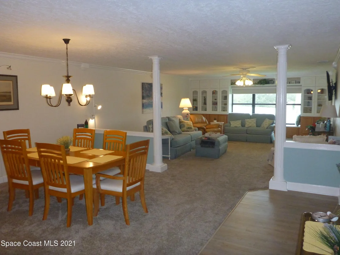 Photo of Unit 1033 at 315 Tangle Run Boulevard